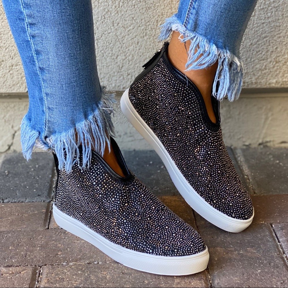 Rhinestone Embellished Laceless High Top Sneakers - Picture 4 of 16